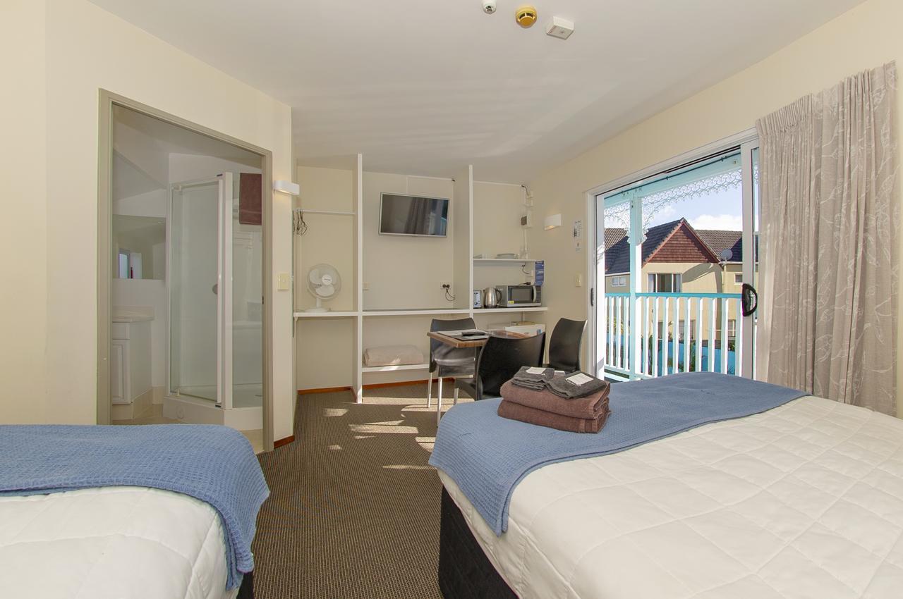 Albert Number 6 Motel Whitianga Buitenkant foto